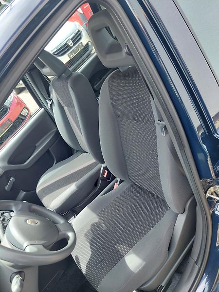 Fiat Panda (2010) 1.1 Active - fotka 14 z 28