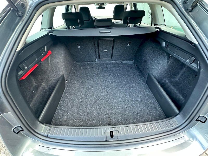 Škoda Octavia (2023) 2.0 TDI 110kW DSG Style Combi - fotka 22 z 23