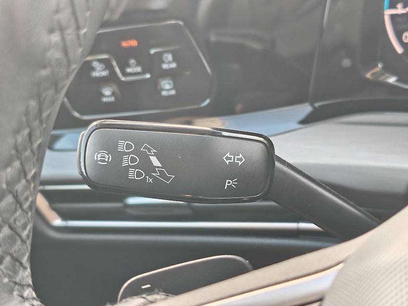 Volkswagen Golf Style 7DSG 1,5eTSI - fotka 13 z 22