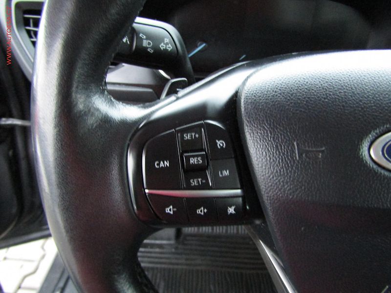 Ford Focus (2019) 1.0 EB, 1.maj,ČR, AT, navi - fotka 12 z 21