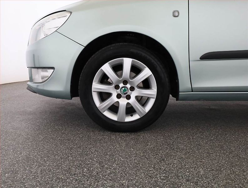 Škoda Fabia (2011) 1.6 TDI, Tempomat - fotka 12 z 15