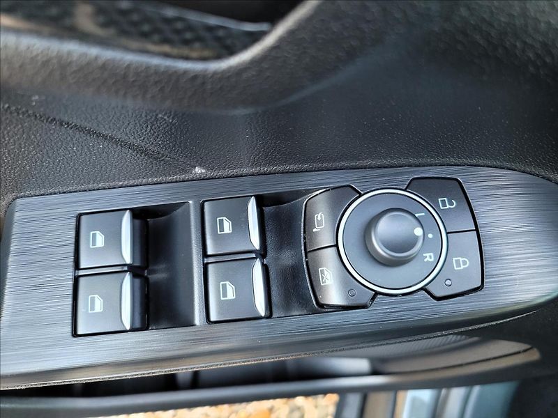 Ford Kuga 2,5 PHEV,165KW,ST-LINE,led,kůž - fotka 39 z 50