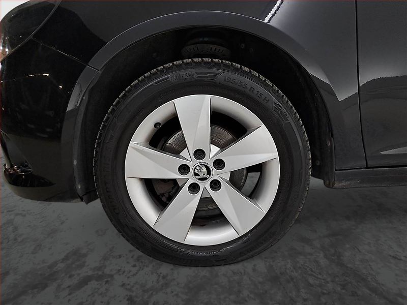 Škoda Fabia (2014) 1.2 TSI, Tempomat - fotka 14 z 19