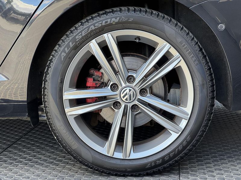 Volkswagen Golf (2017) VII 1.4TSi MAN Highline, RZV - fotka 48 z 51