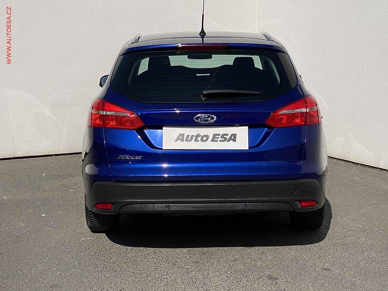 Ford Focus (2016) 1.5 TDCi, ČR, Titanium - fotka 5 z 18