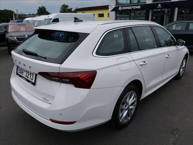 Škoda Octavia 2,0 TDi,1majČR,Style,S.kn.,DPH - fotka 3 z 27