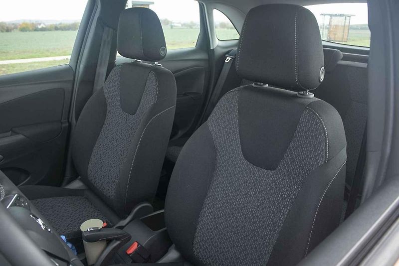 Crossland HIT představuje skvělou nabídku poměru cena-výkon.