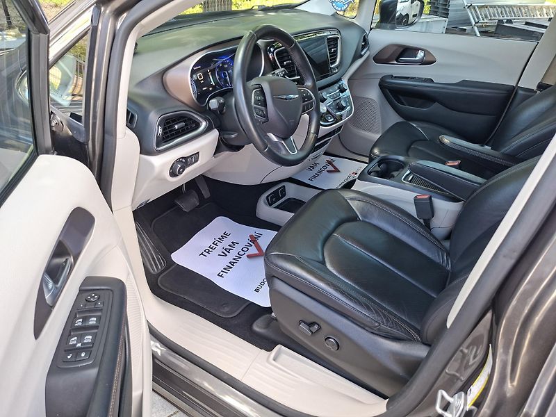 Chrysler Pacifica (2018) 3,6L,Top výbava, REZERVACE - fotka 9 z 44
