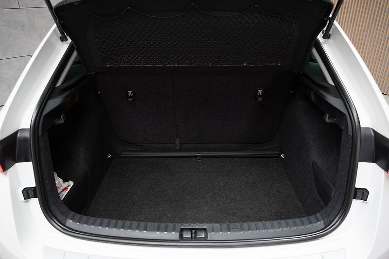 Škoda Scala 1.6 TDI SmartLink+*DPH*ČR 1.M* - fotka 36 z 39