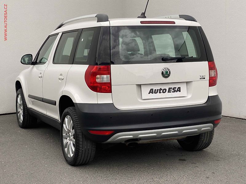 Škoda Yeti (2012) 1.2 TSi, Elegance, DSG, navi - fotka 6 z 20