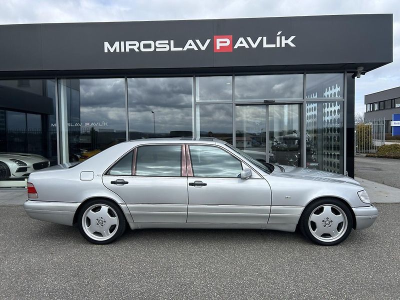 Mercedes-Benz Třídy S S 600 L V12 - fotka 4 z 33