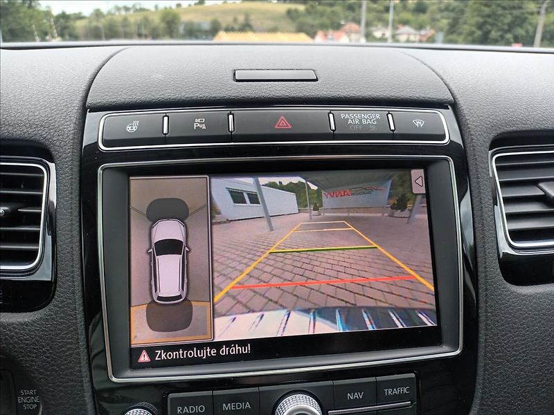 Volkswagen Touareg 3,0 TDI 193Kw,R-Line,ČR,TAŽNÉ, - fotka 36 z 50