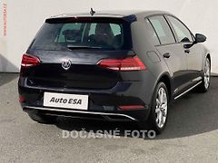 Volkswagen Golf (2018) 1.5 TSi, Comfortline, LED - fotografie inzerátu