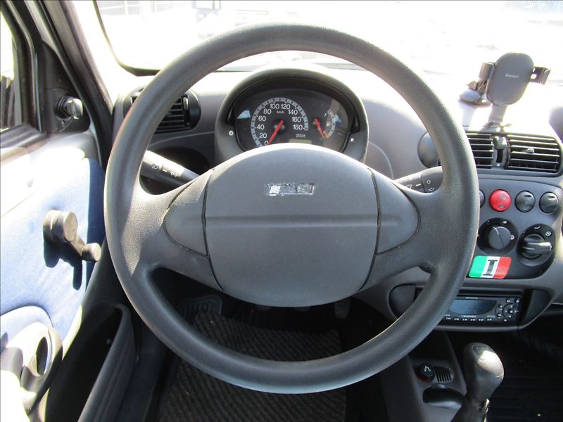Fiat Seicento 1.1i   2. maj. - fotka 8 z 34