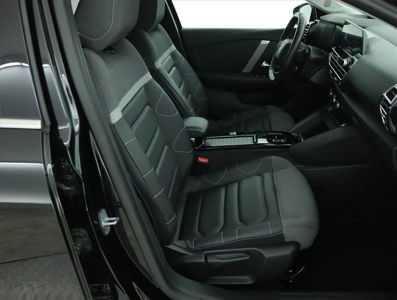Citroën C4 X (2023) 1.2 PureTech, Automat, ČR - fotka 9 z 16