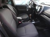 Toyota RAV4 (2004) 2.0 D-4D , 4X4, Tempomat - náhled 9