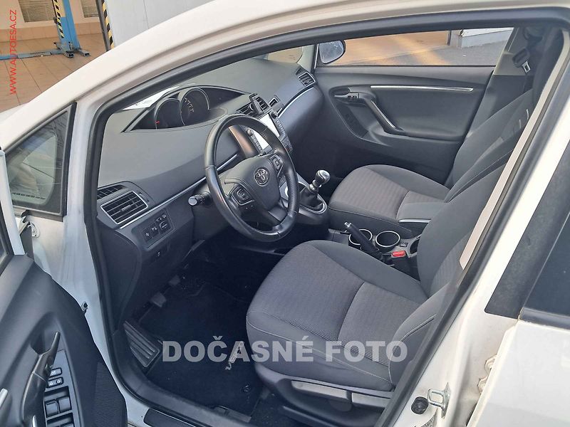 Toyota Verso (2017) 1.8i, 2.maj,ČR, servis.kniha - fotka 3 z 3