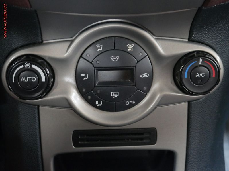 Ford Fiesta (2009) 1.2. i, ČR, Klima - fotka 17 z 17