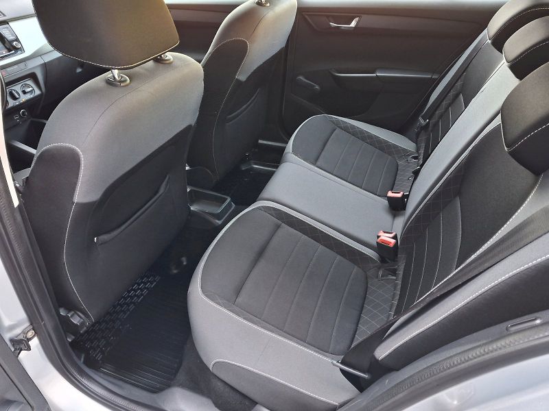 Škoda Fabia (2018) Combi Ambition 1,0TSi 70kW - fotka 7 z 29