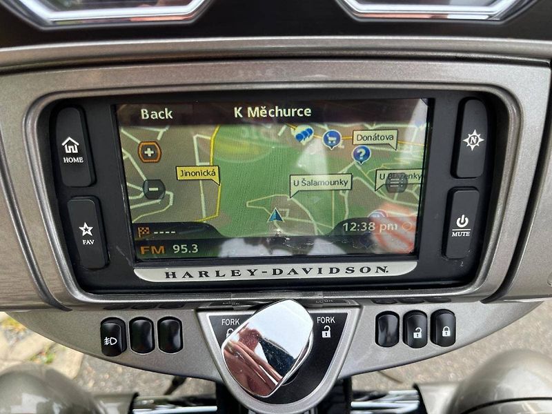 Harley-Davidson FLHTKSE ULTRA LIMITED CVO (2017) AKČNÍ CENA - fotka 13 z 15