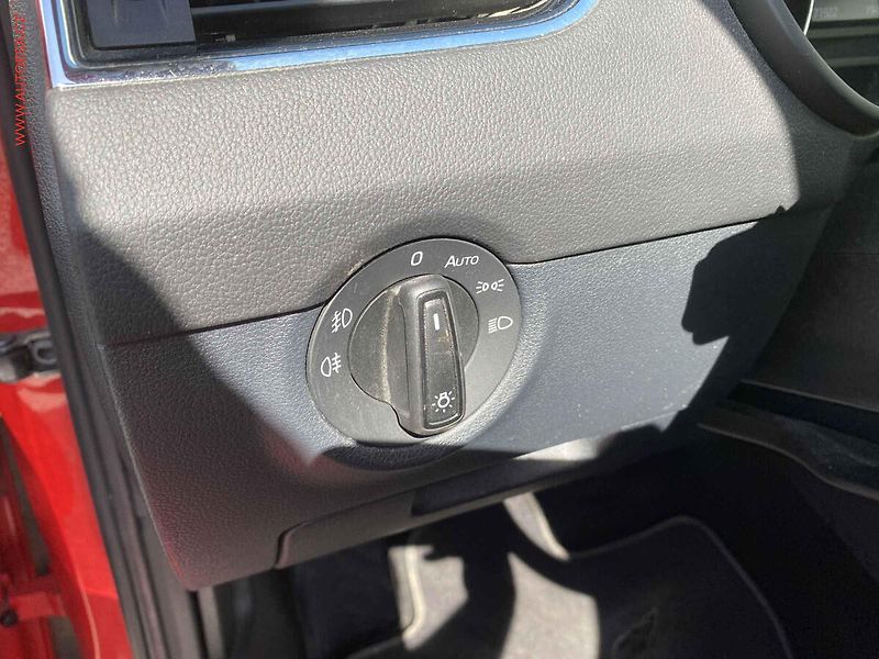 Škoda Octavia (2013) 1.6 TDi, Elegance, DSG - fotka 15 z 18