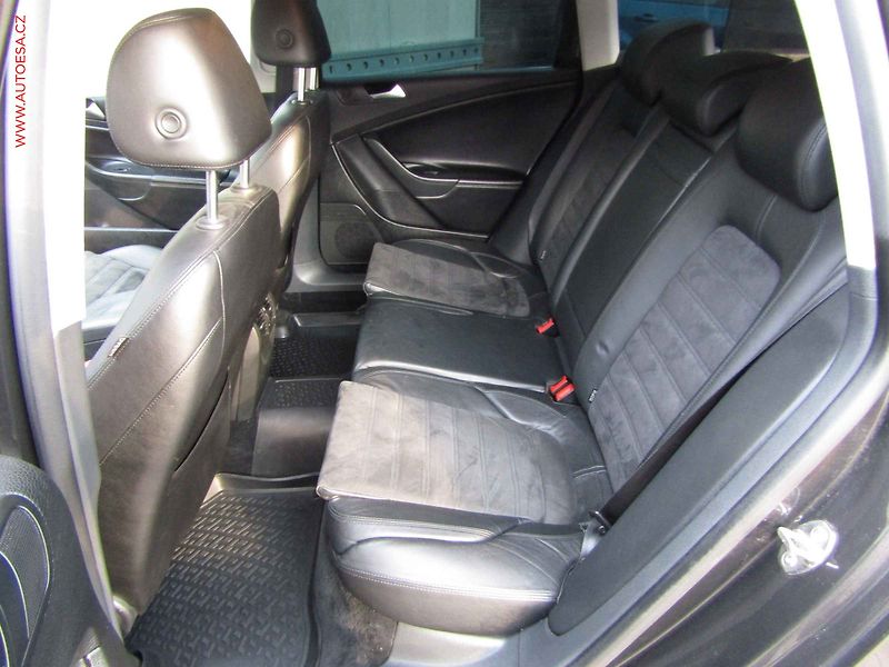 Volkswagen Passat (2010) 2.0TDi, Navigace - fotka 10 z 18