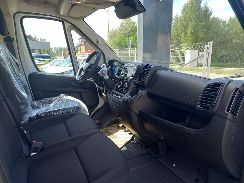Peugeot Boxer (2026) Furgon 3000 L2H1 BlueHDi 120k - fotka 7 z 10