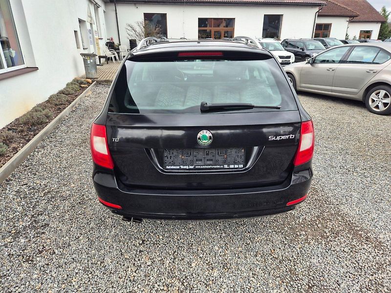 Škoda Superb (2011) 2.0 TDI Serviska Rozvody - fotka 34 z 48