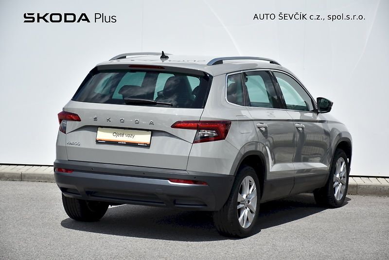 Škoda Karoq (2021) Style PLUS 2.0 TDI 85kW DSG - fotka 2 z 35