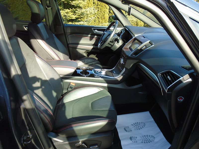 Ford S-MAX 2.0EcoBlue 140kW AWD ST-Line A - fotka 38 z 51