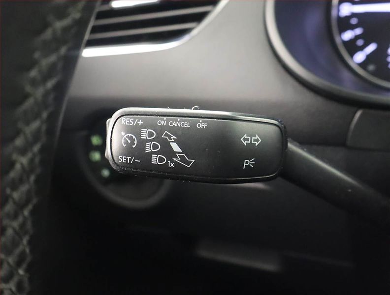 Škoda Octavia (2014) Elegance 1.6 TDI, Tempomat - fotka 17 z 17