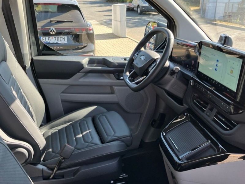 Ford Tourneo Custom 2.0D,125KW,CZ,DPH,1MAJ,AWD - fotka 13 z 28