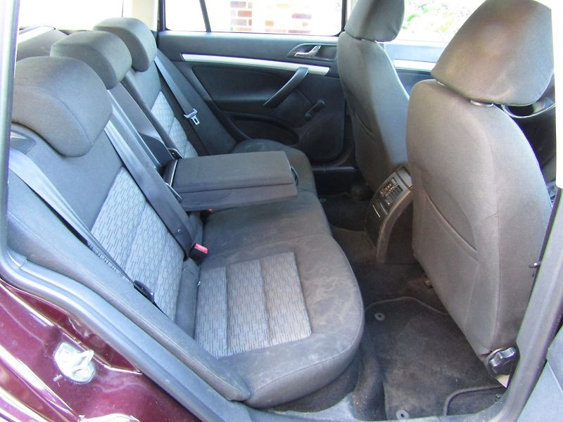 Škoda Octavia (2010) 1.6 TDI 77kW  DSG - fotka 24 z 34