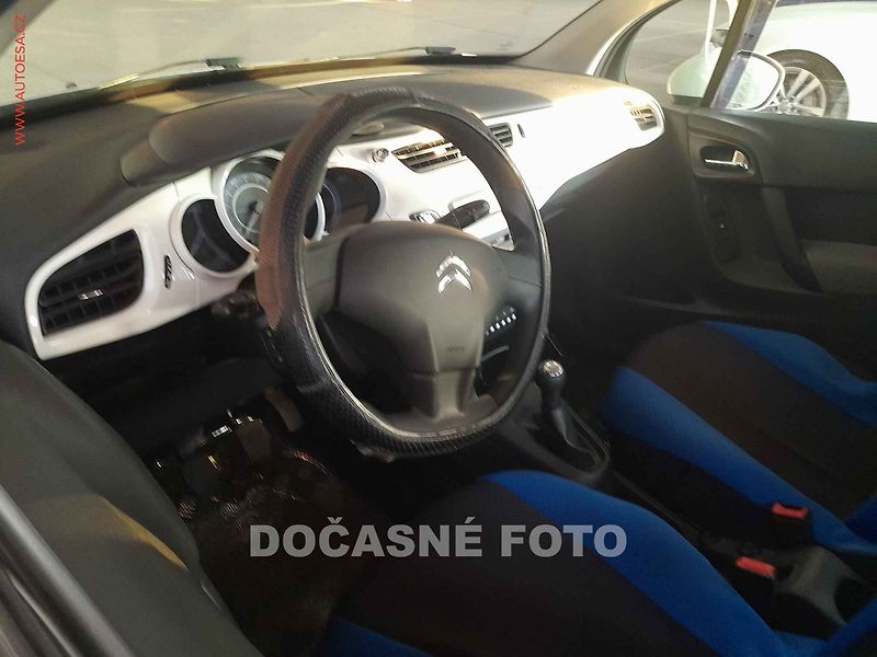 Citroën C3 (2012) 1.2i, ČR, AC - fotka 3 z 3