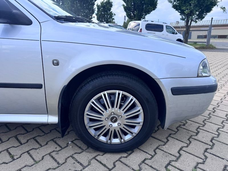 Škoda Octavia (2008) 1,9 TDI 74 KW TAŽNÉ - fotka 16 z 40