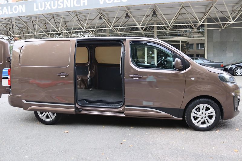 Opel Vivaro (2020) 2.0 BlueHDi/CDTi 130 kW - fotka 44 z 57