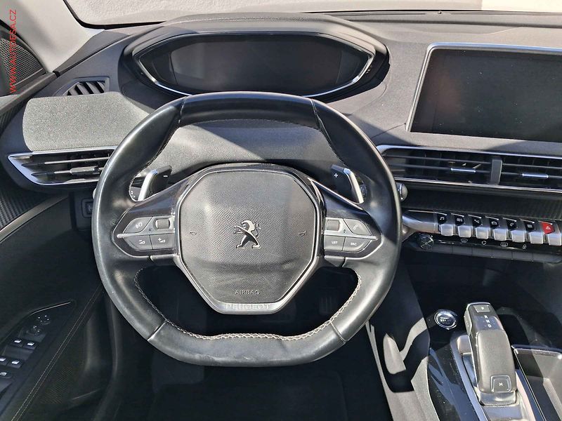Peugeot 3008 (2019) 1.2 PT, Allure, AT, navi - fotka 11 z 17