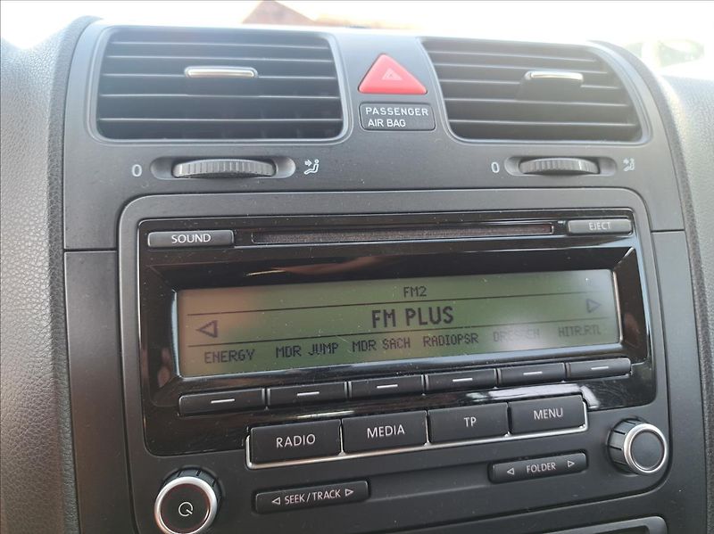 Volkswagen Golf 2,0   TDi 1MAJ*Tažné*Rozvody - fotka 19 z 34