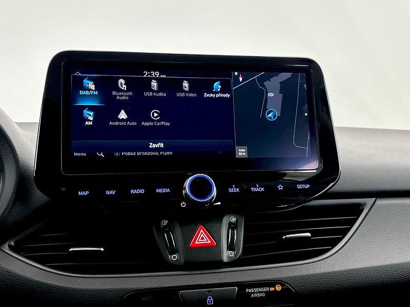 Hyundai i30 Smart DCT - fotka 25 z 27