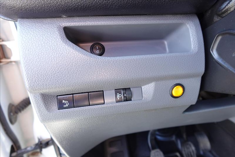 Citroën Jumpy 2,0 HDi  L2H1 6MÍST KLIMA SERV - fotka 25 z 39
