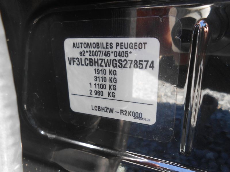 Peugeot 308 , FULL LED, KAMERA,NAVI - fotka 2 z 43