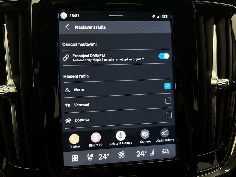 Volvo V90 T6 AWD RECHARGE BRIGHT PLUS  - fotka 27 z 46