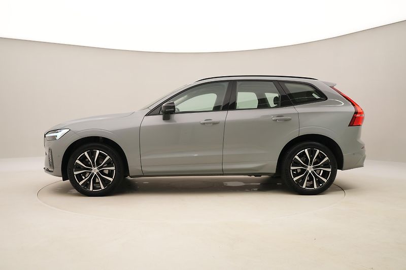 Volvo XC60 B5 AWD DARK ULTIMATE AUT CZ - fotka 9 z 60