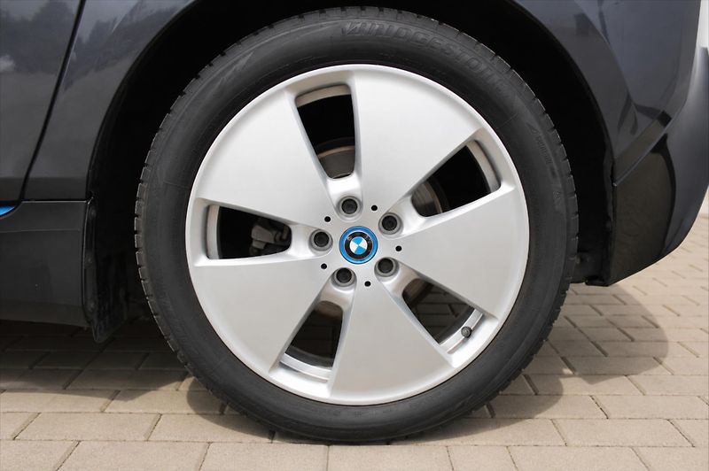 BMW i3 60aH 125kW NAVI LED ČR - fotka 9 z 25