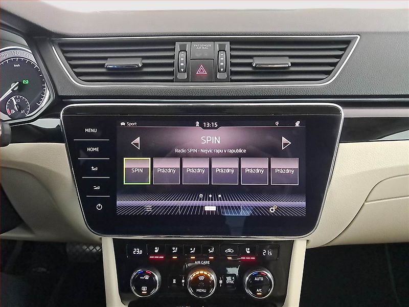 Škoda Superb (2017) Laurin&Klement 2.0 TSI - fotka 12 z 26
