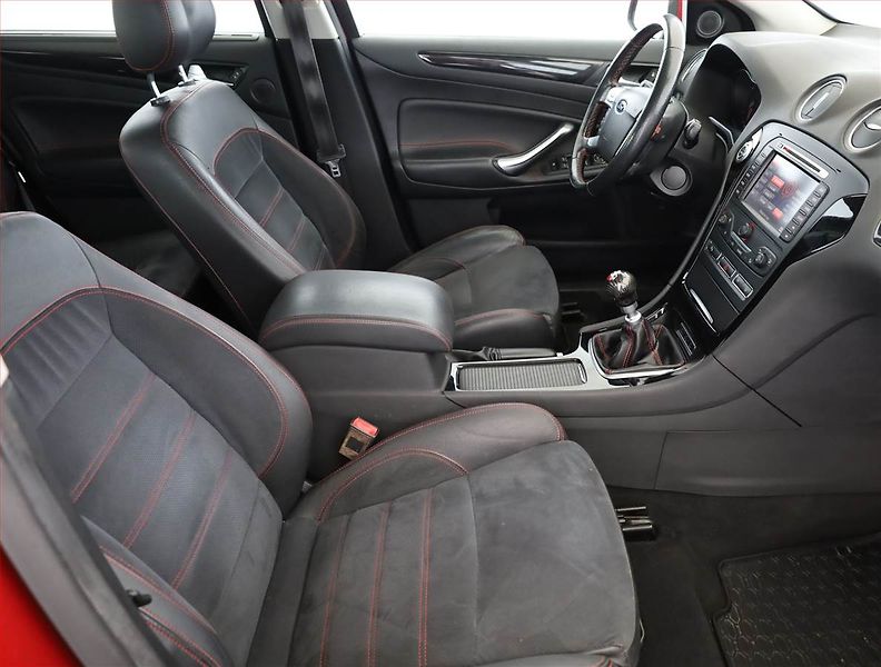 Ford Mondeo (2013) Titanium 2.2 TDCi, Navi - fotka 7 z 19
