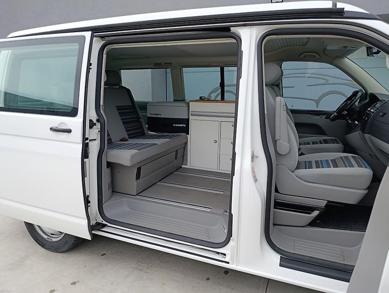 Volkswagen California BEACH 2.0TDI 103kW  - fotka 14 z 33