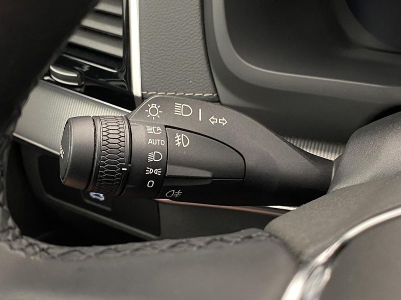 Volvo XC90 B5 AWD BRIGHT PLUS AUT 7míst - fotka 22 z 64