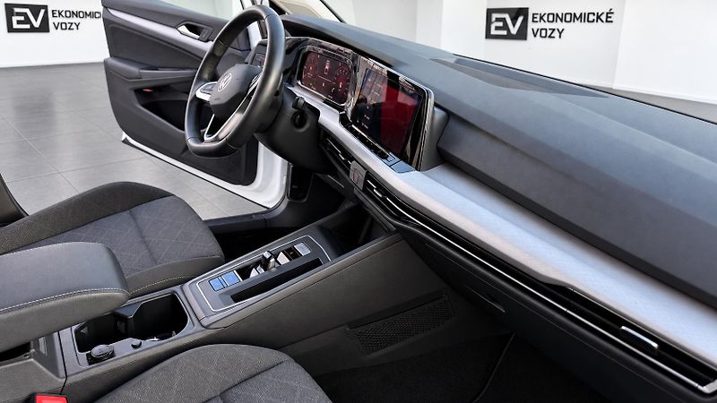 Volkswagen Golf (2023) 2.0TD.,AT,ZÁRUKA,ACC - fotka 12 z 24