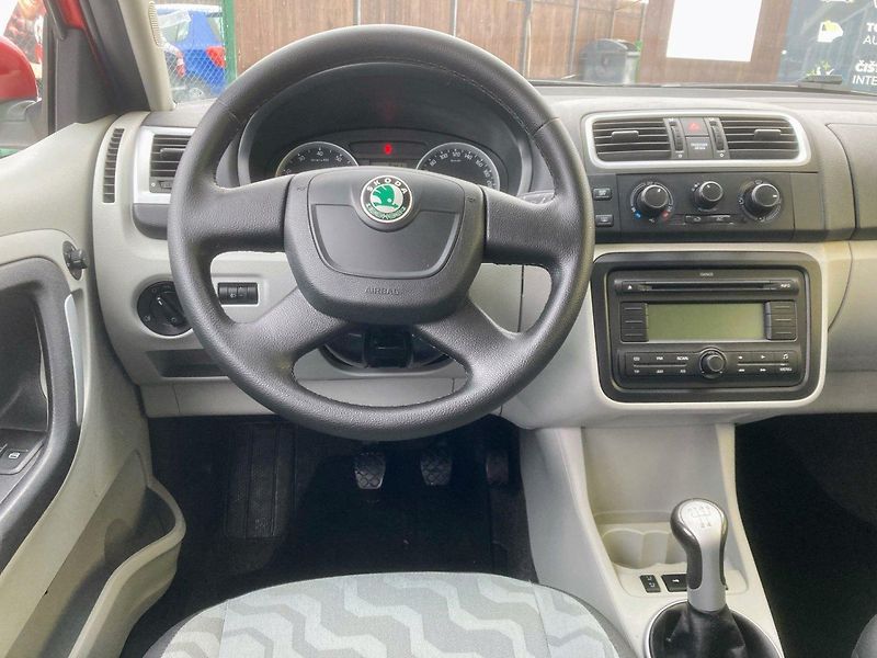 Škoda Fabia Combi 1,2 HTP (51kW)*KLIMA* - fotka 8 z 16